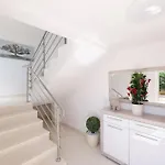Deluxe Sanja With Seaview Apartament *
