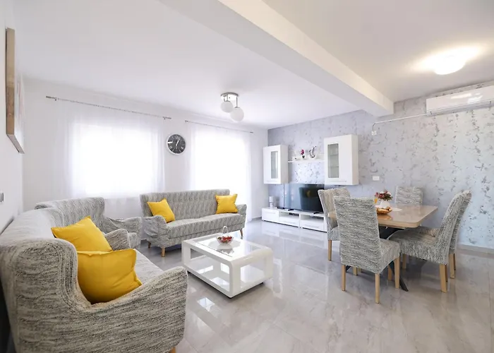 Deluxe Sanja With Seaview Apartament *