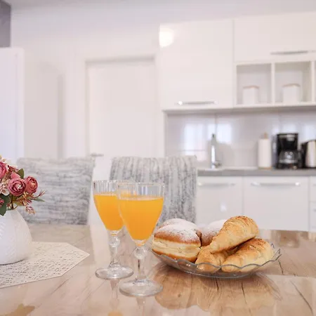 Apartman Deluxe Sanja With Seaview