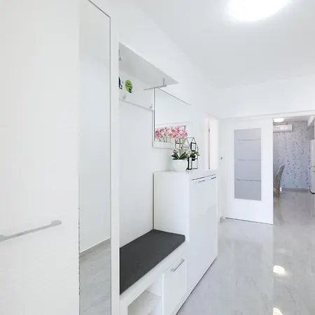 Apartman Deluxe Sanja With Seaview *