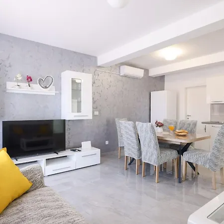 Deluxe Sanja With Seaview Apartman *